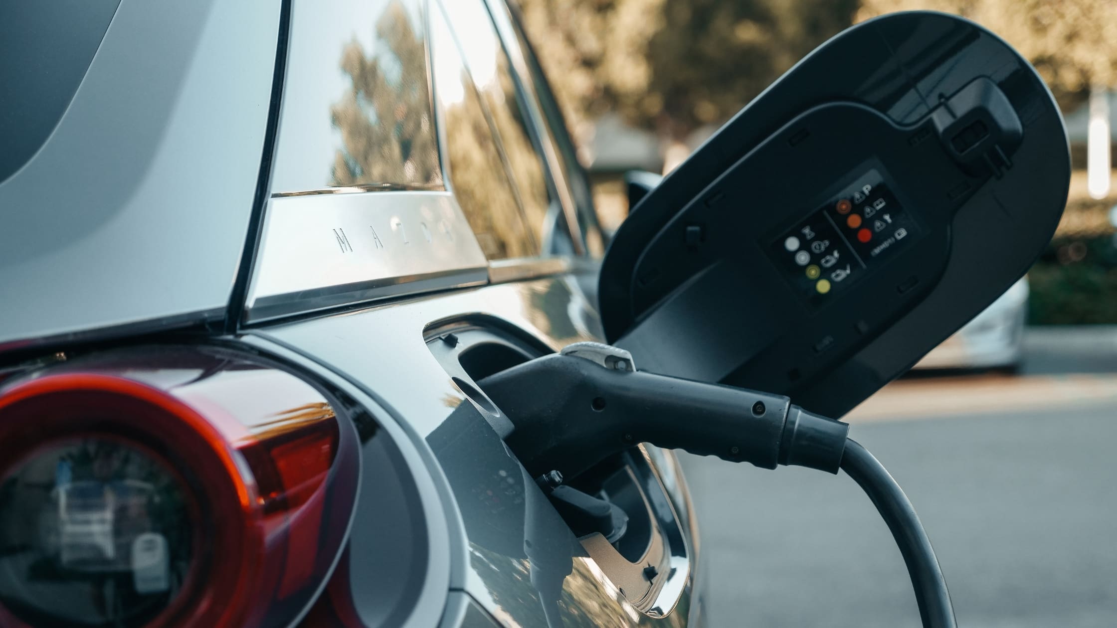 Can all EVs use all EV Chargers (Blog Post) Electric vehicle charger